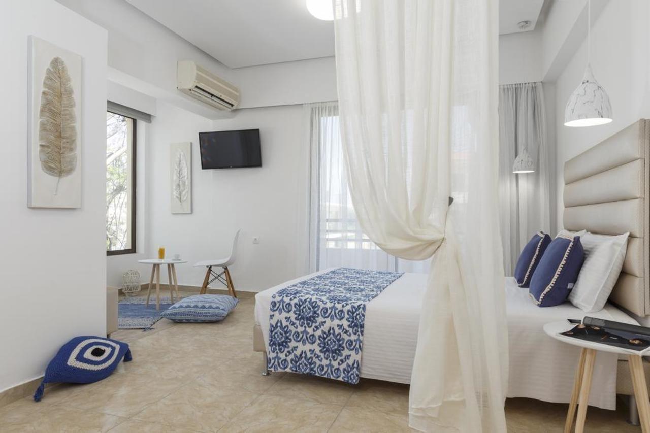 Lyristis Dinos Studios & Apartments Фалираки Екстериор снимка