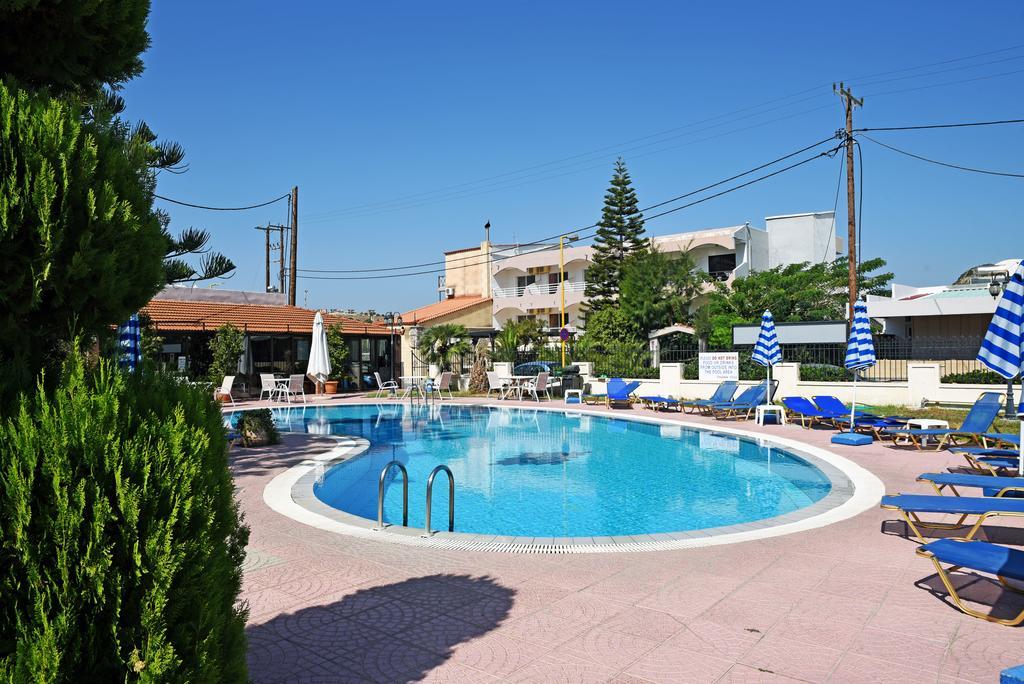 Lyristis Dinos Studios & Apartments Фалираки Екстериор снимка